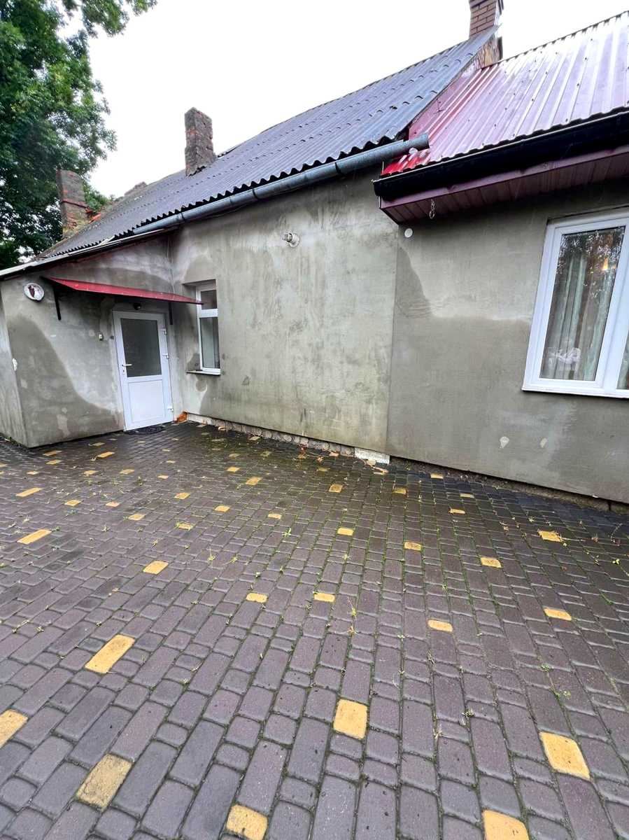 1837975917596192
