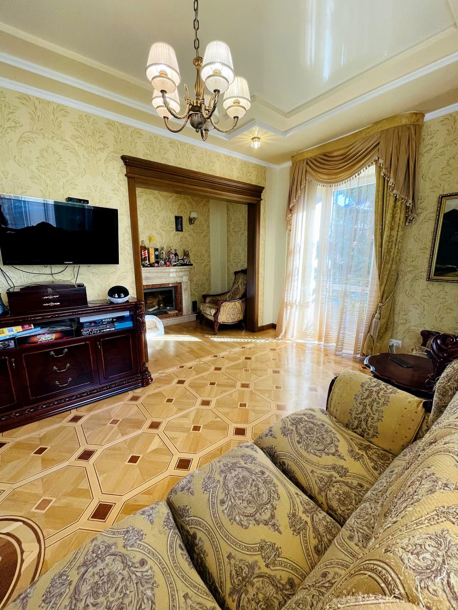 Дом по адресу ул. Салютная (площадь 290 м²) - Atlanta.ua - фото 8