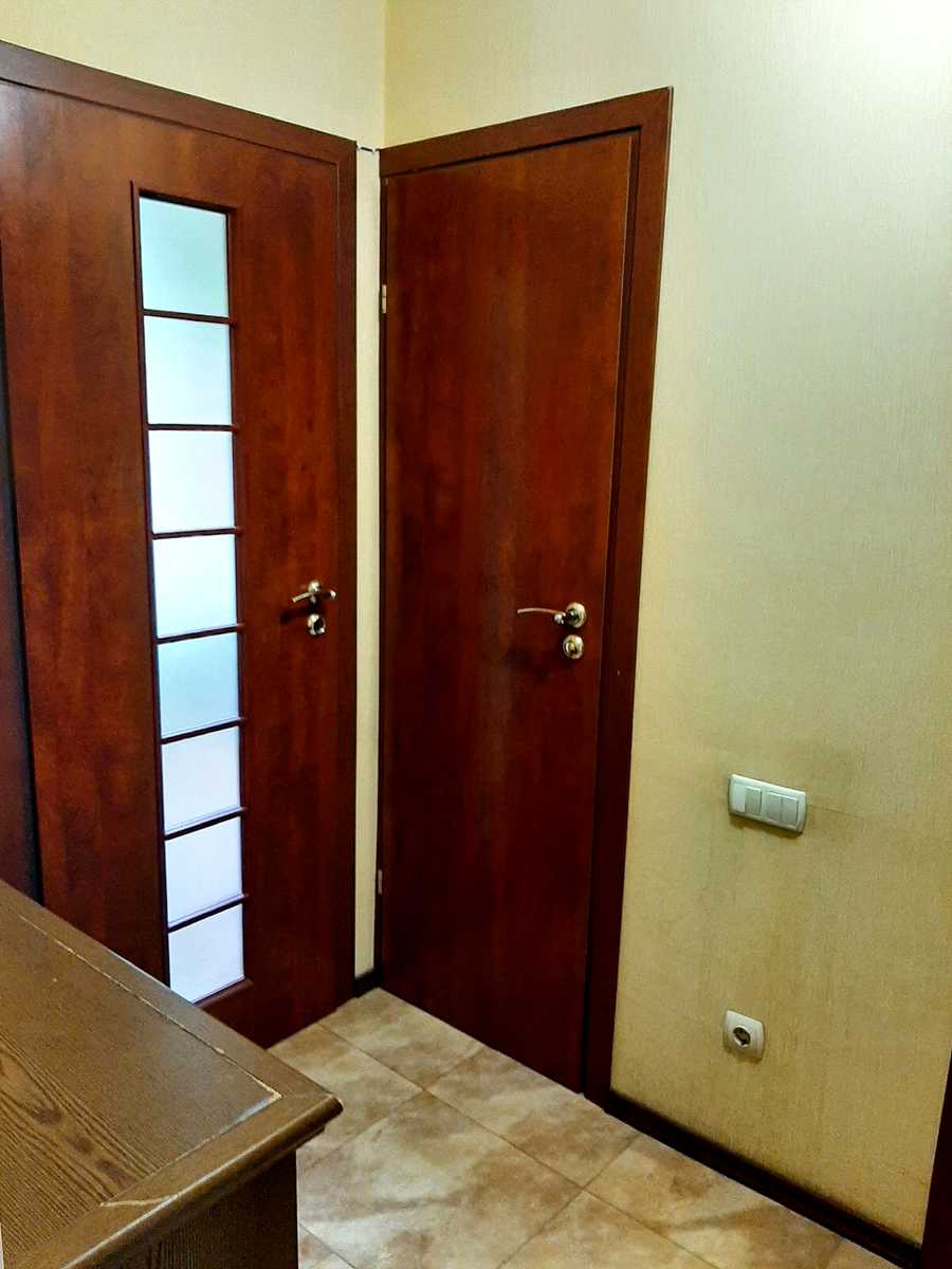 1851330381110569