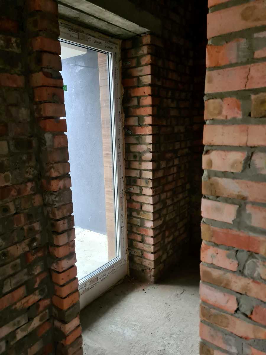 1851404890448945