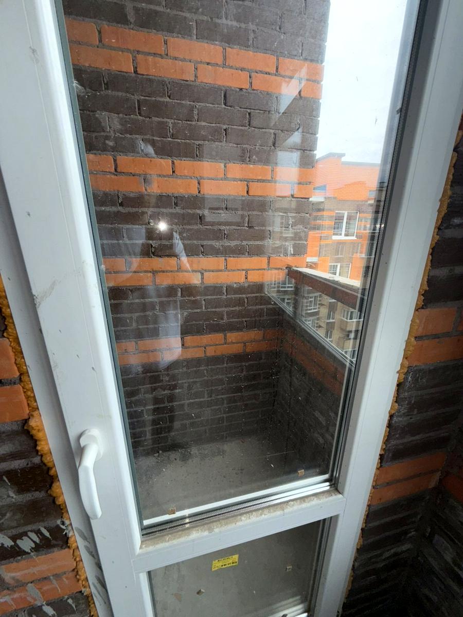 1851756975836285