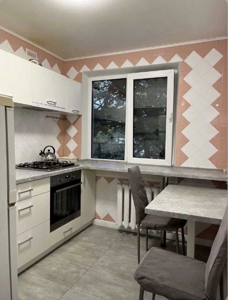 1851766196980645