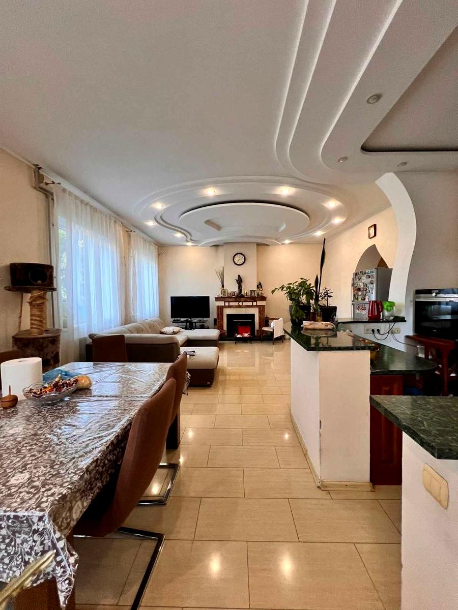 Дом по адресу ул. Ромашковая (площадь 237 м²) - Atlanta.ua - фото 4