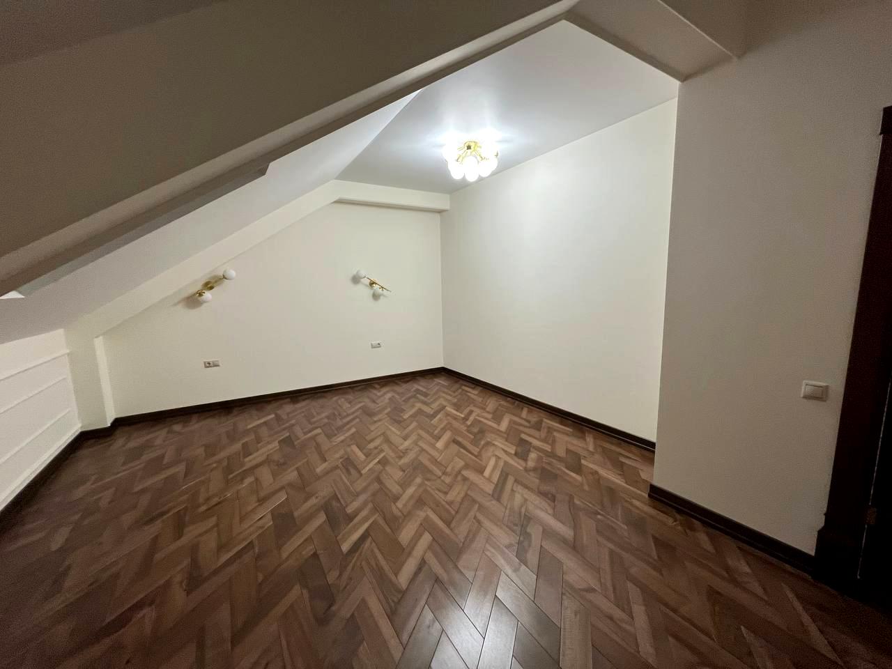1852294834349646
