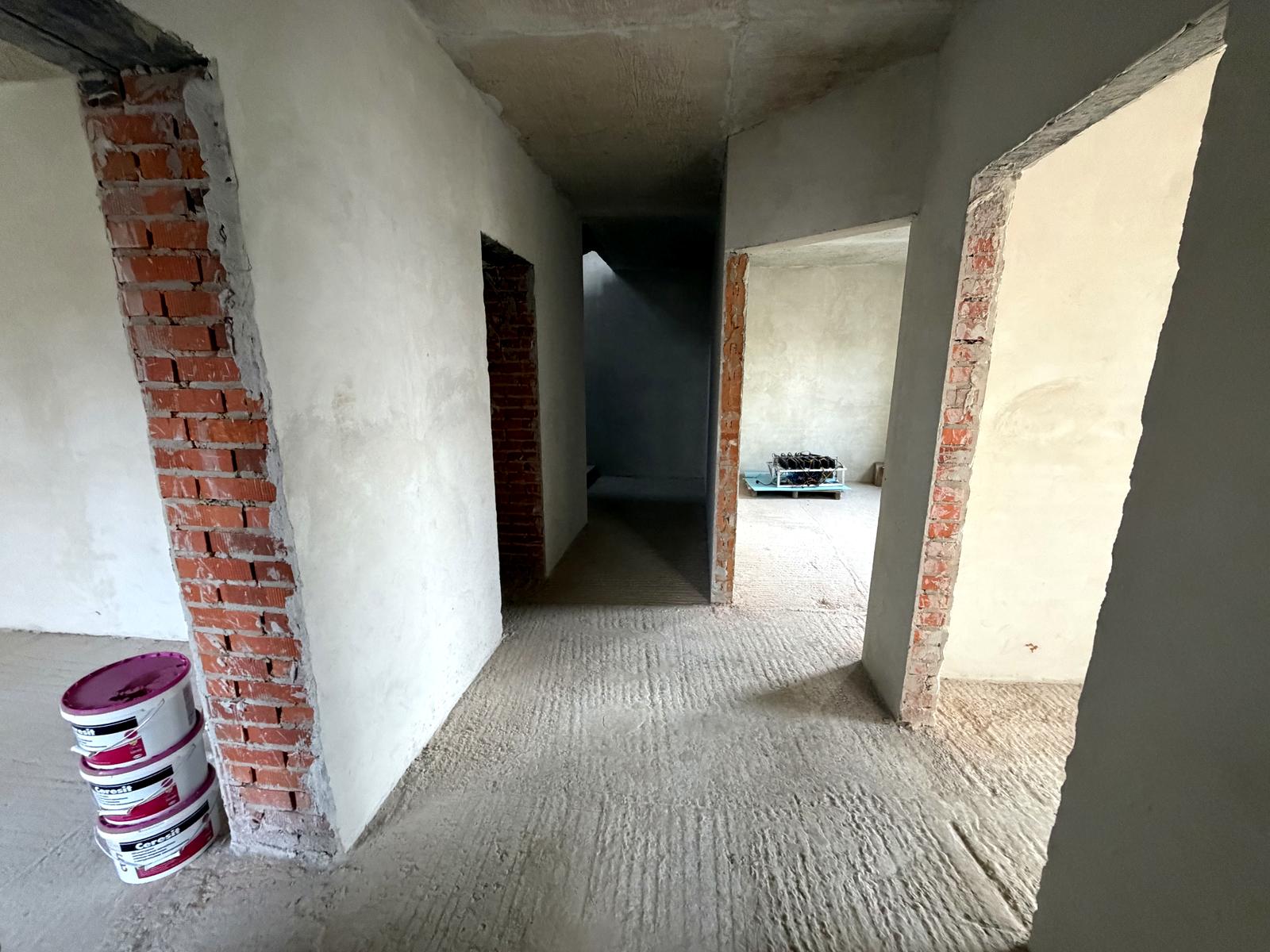 1852309388059648