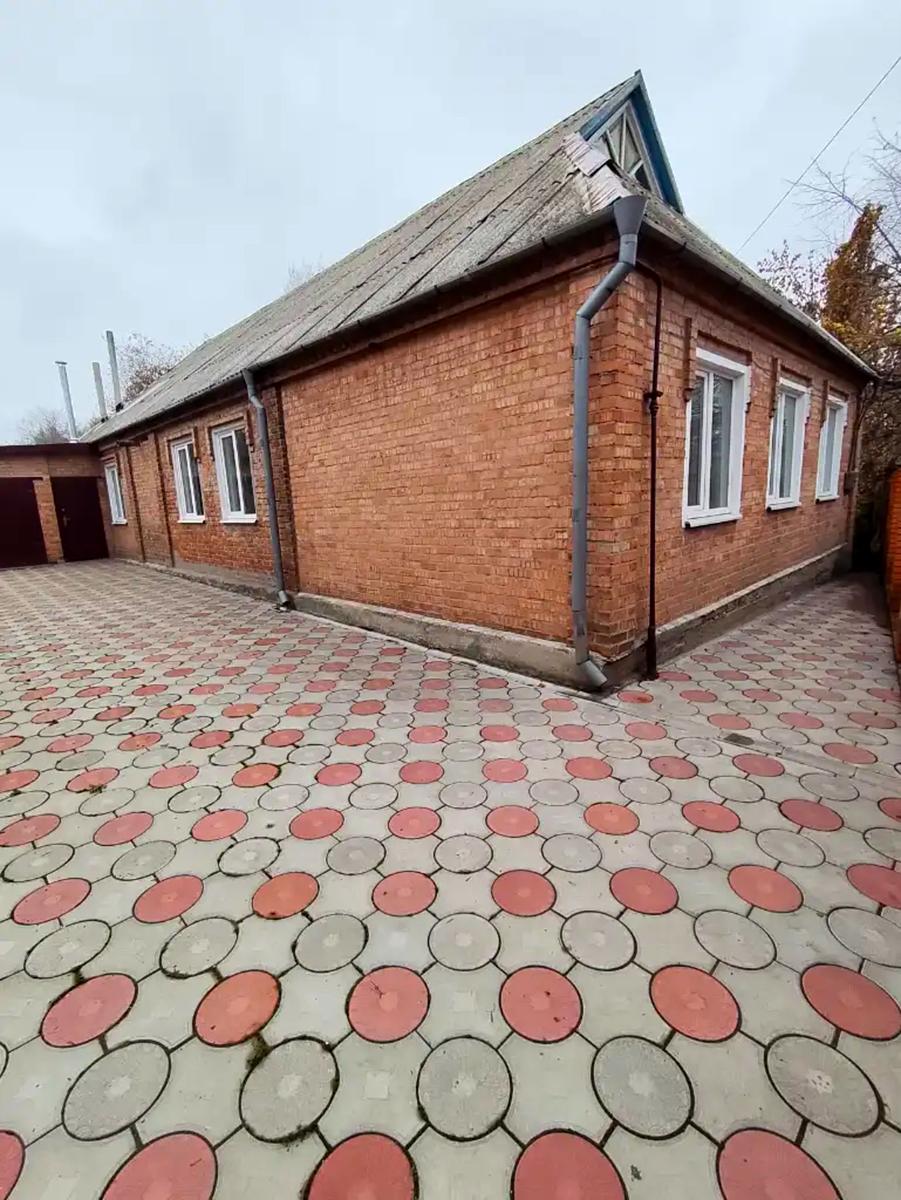 1852560408089738