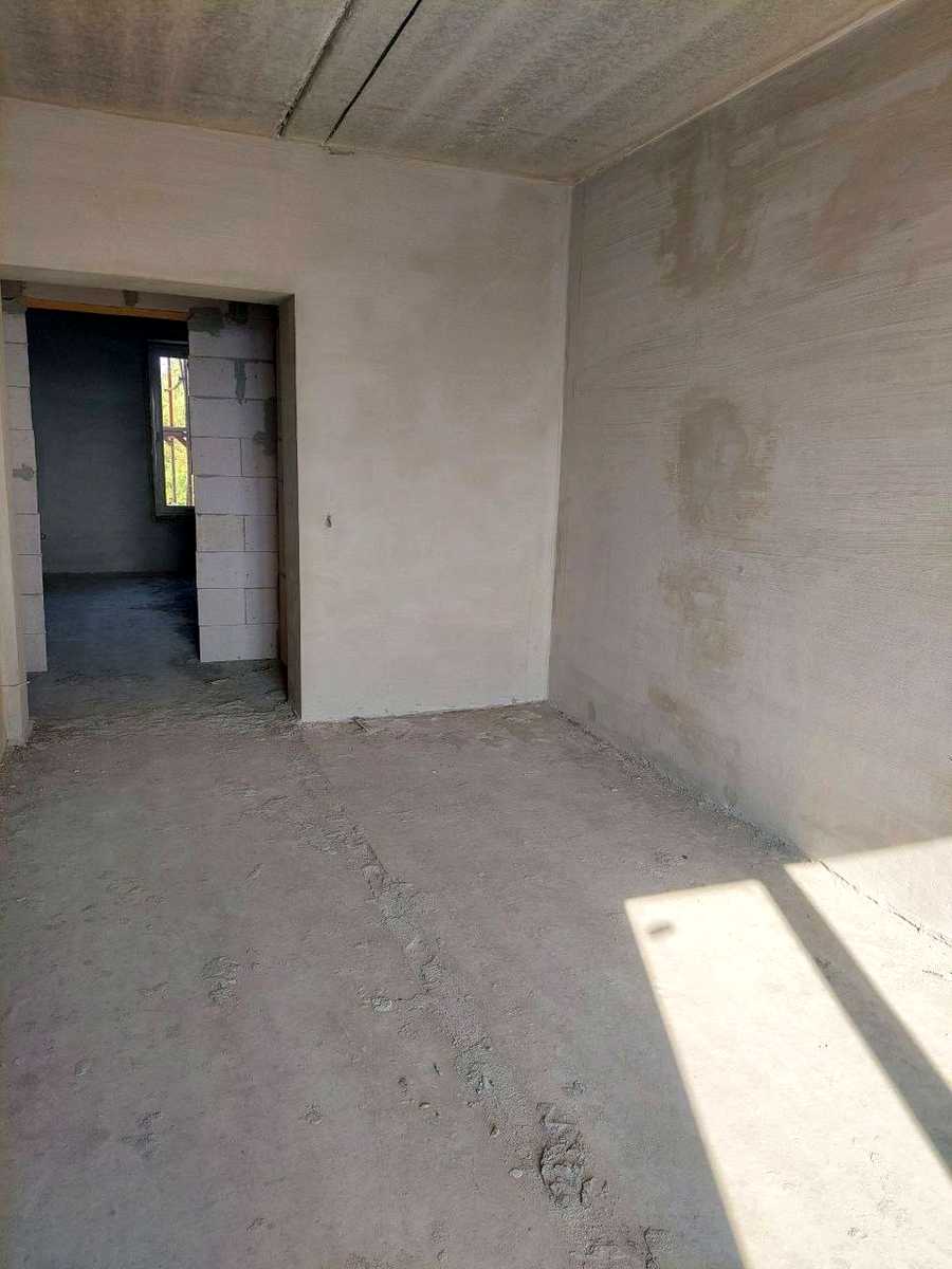 1852572077710576