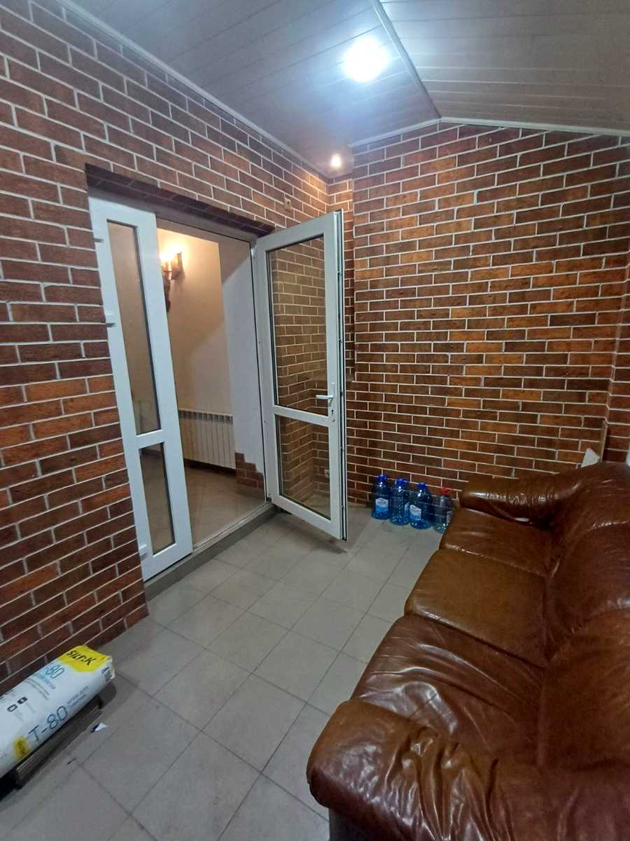 1852696741327377