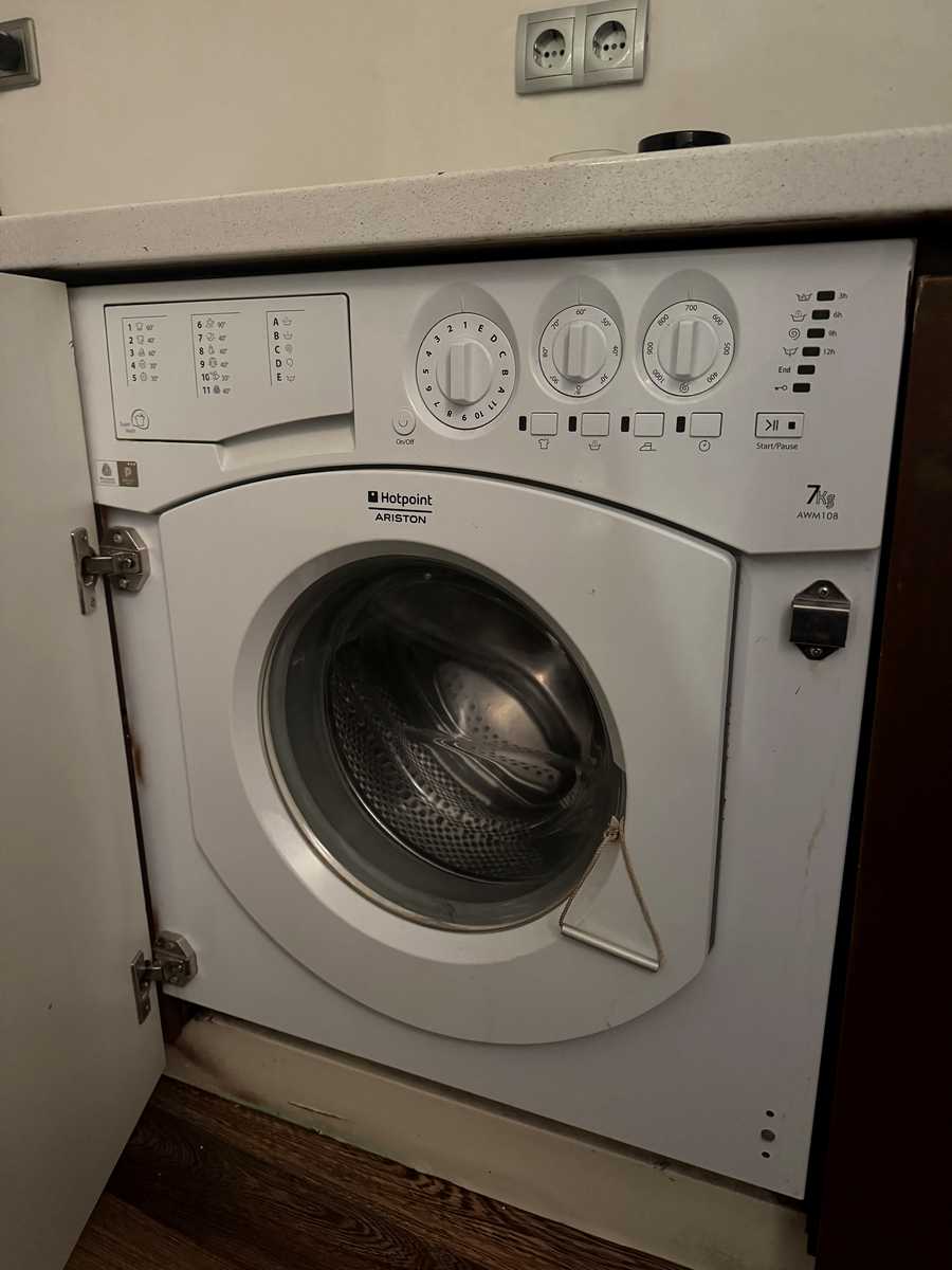 1853301170937251