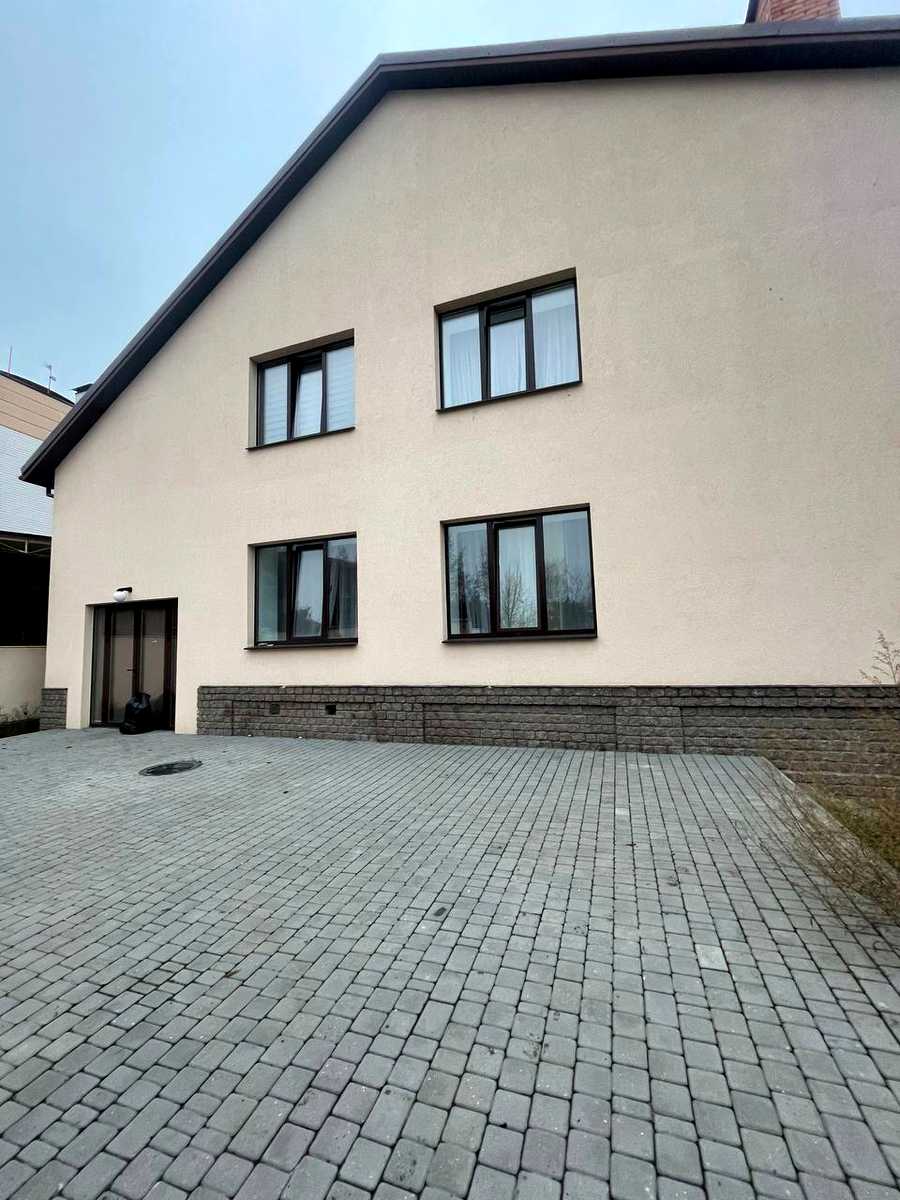 1853423094715927