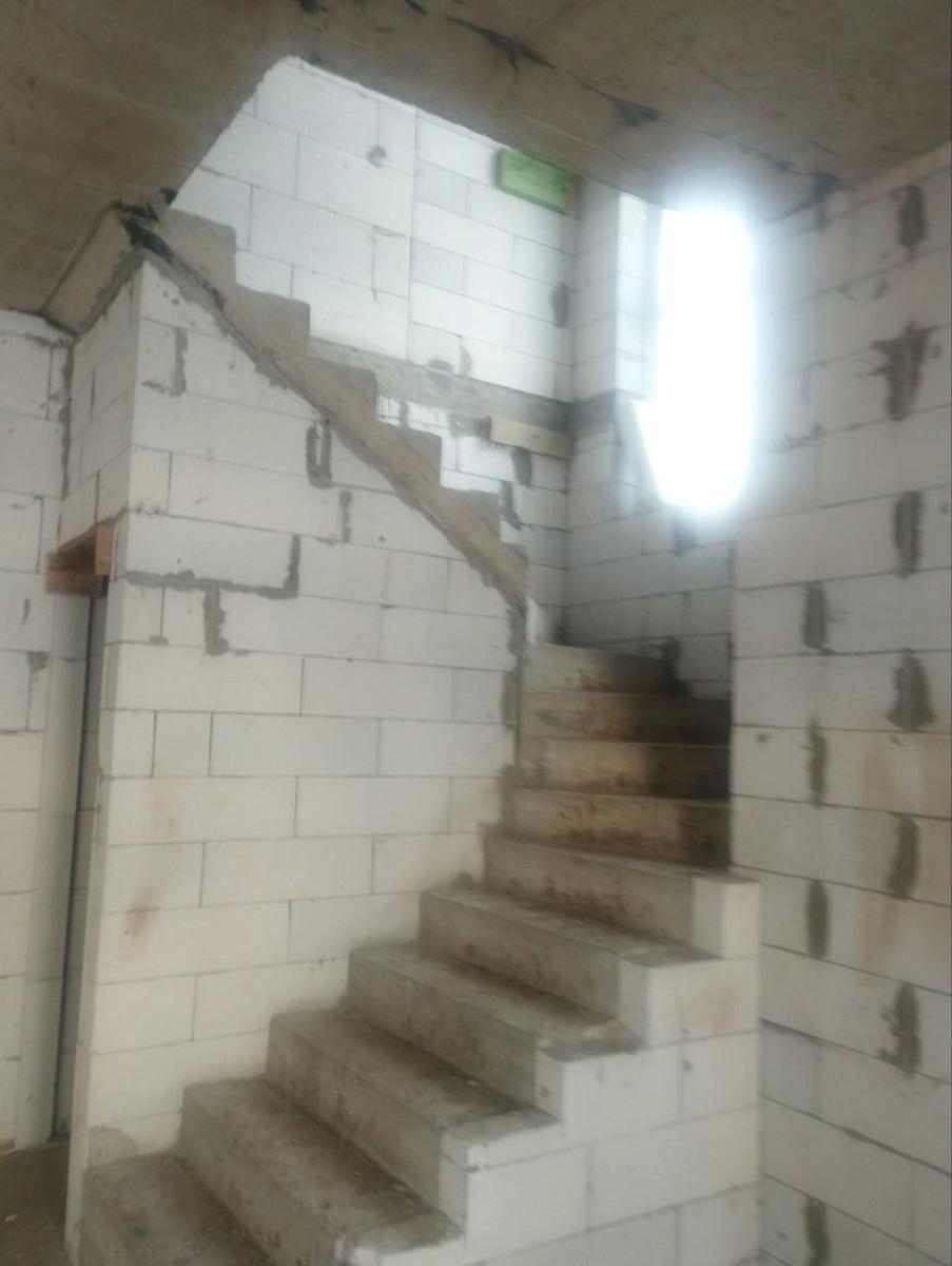 1853477302616818