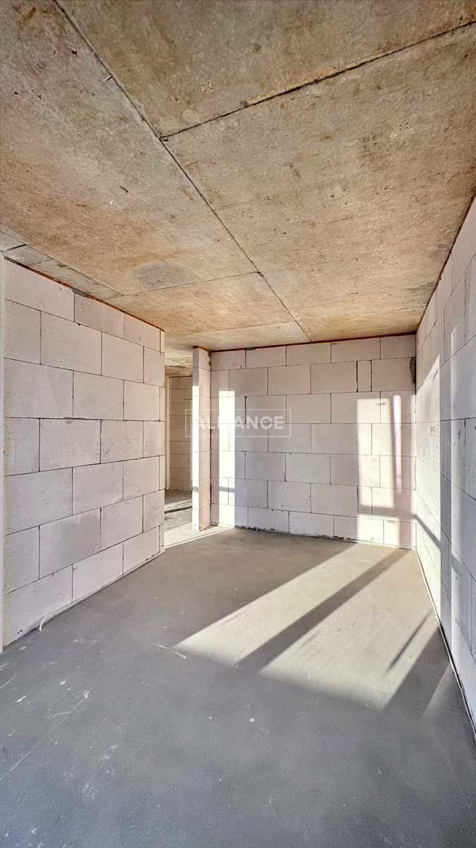 1853529504976523