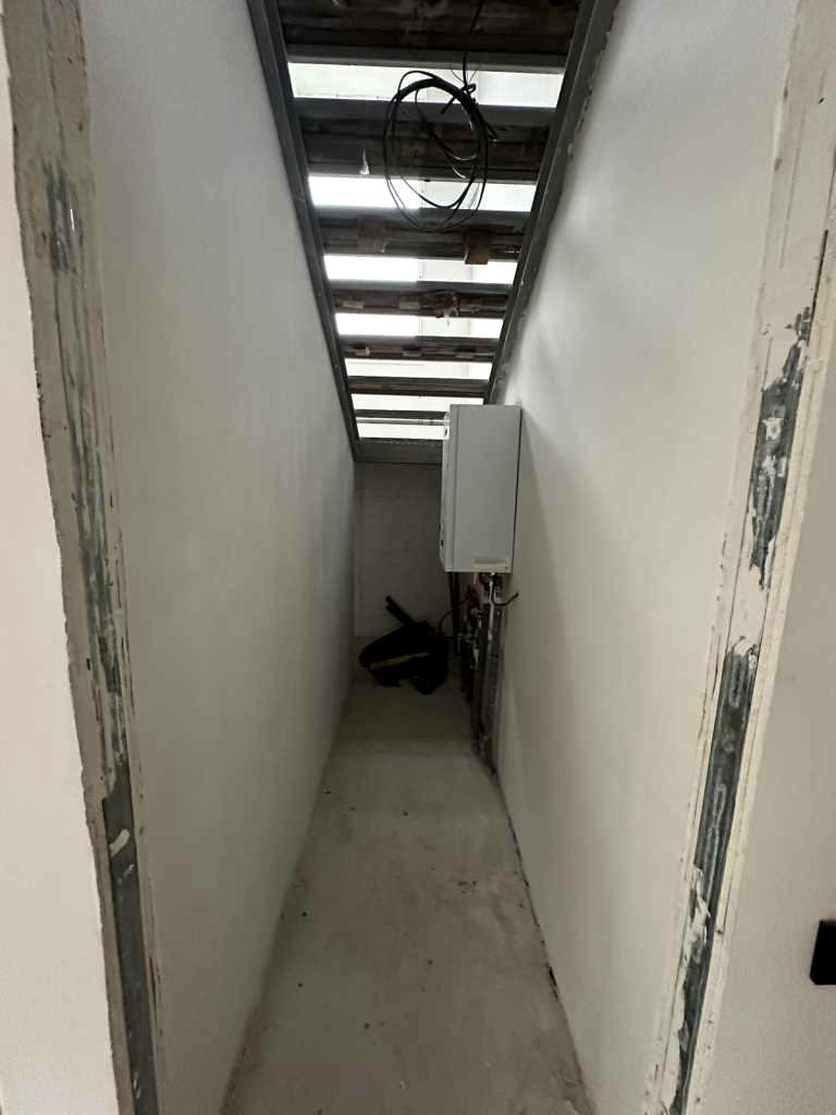 1853551783388870