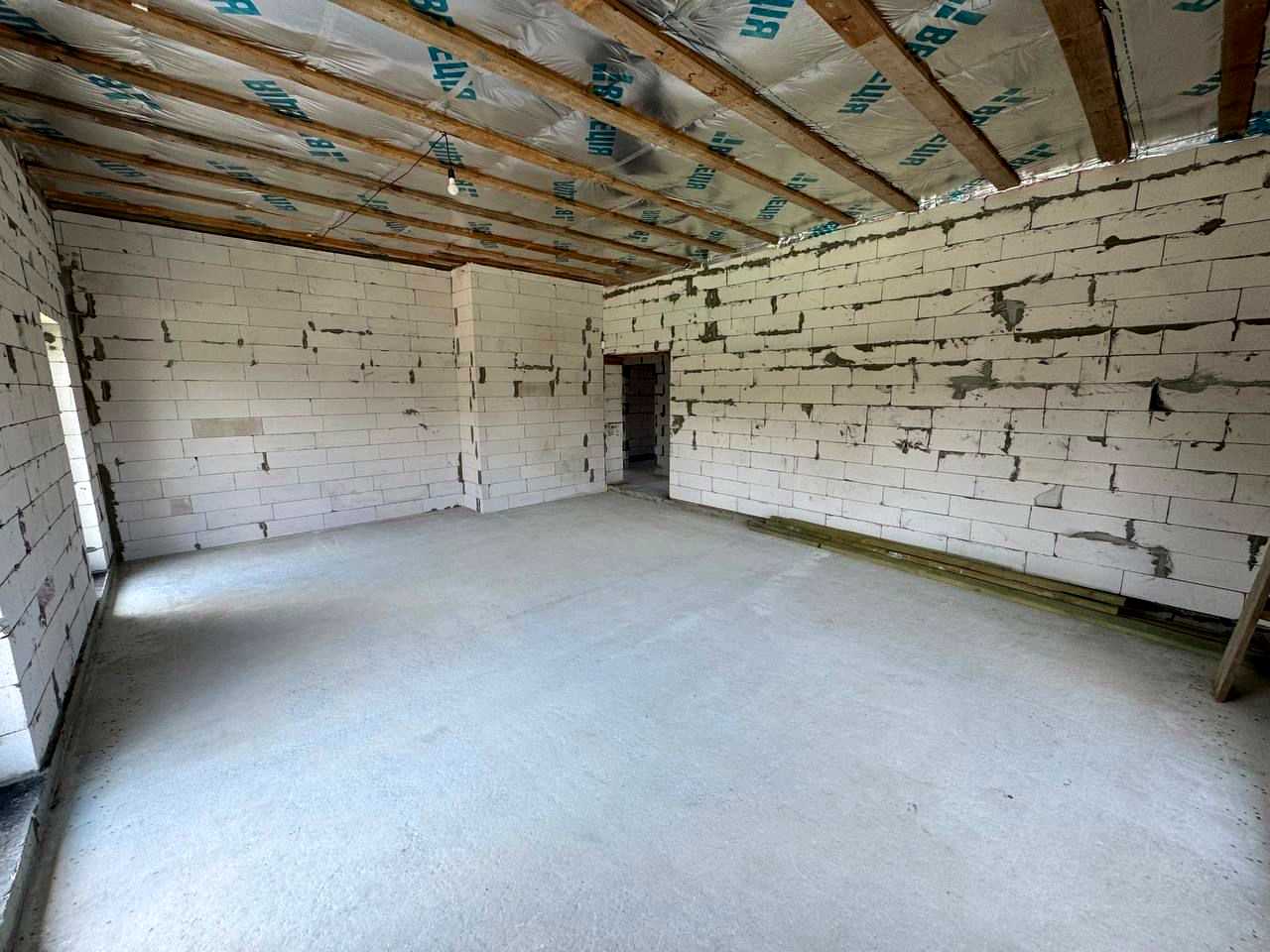 1853553177352745