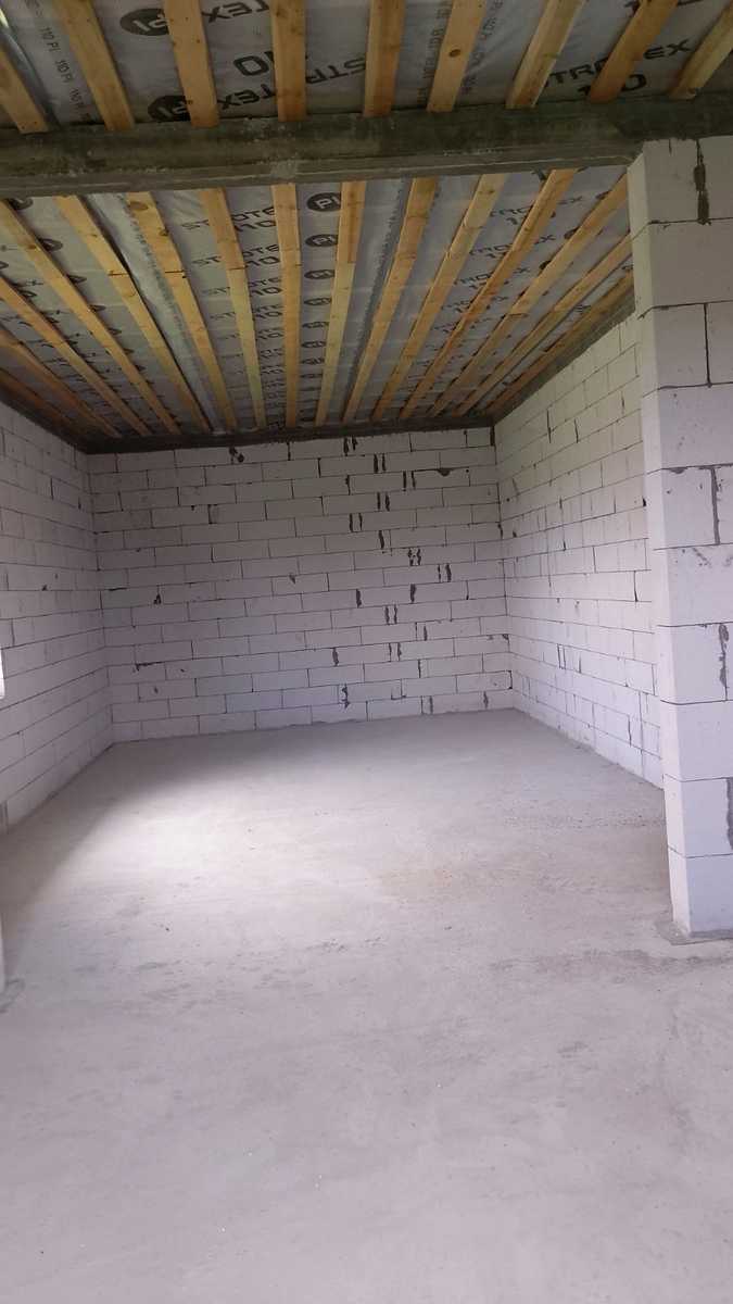 1853588810912273