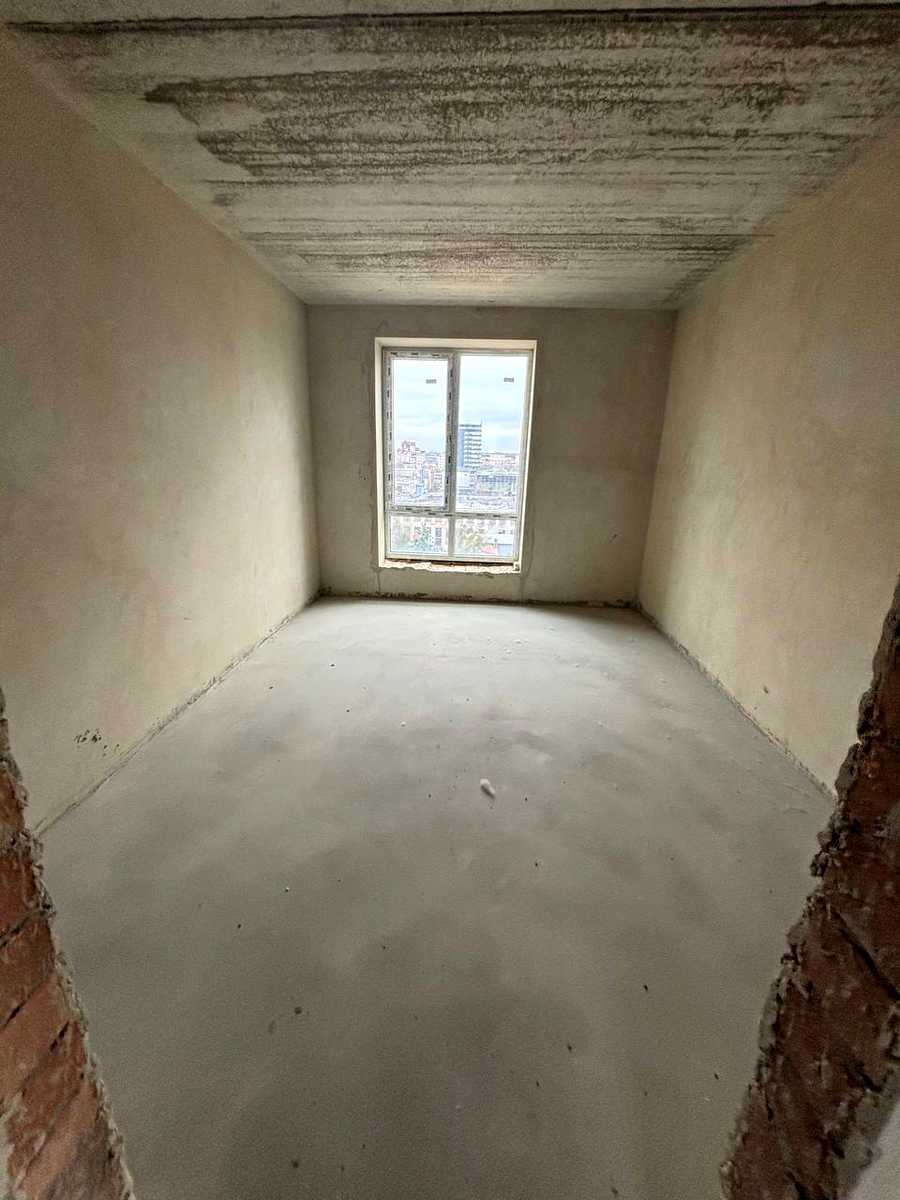 1853649977922144