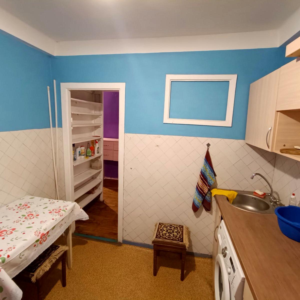1853667693549832