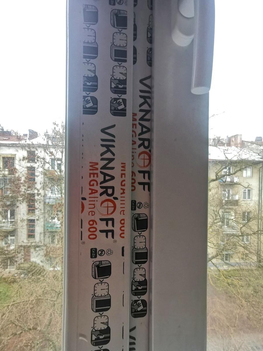 1853740382915070
