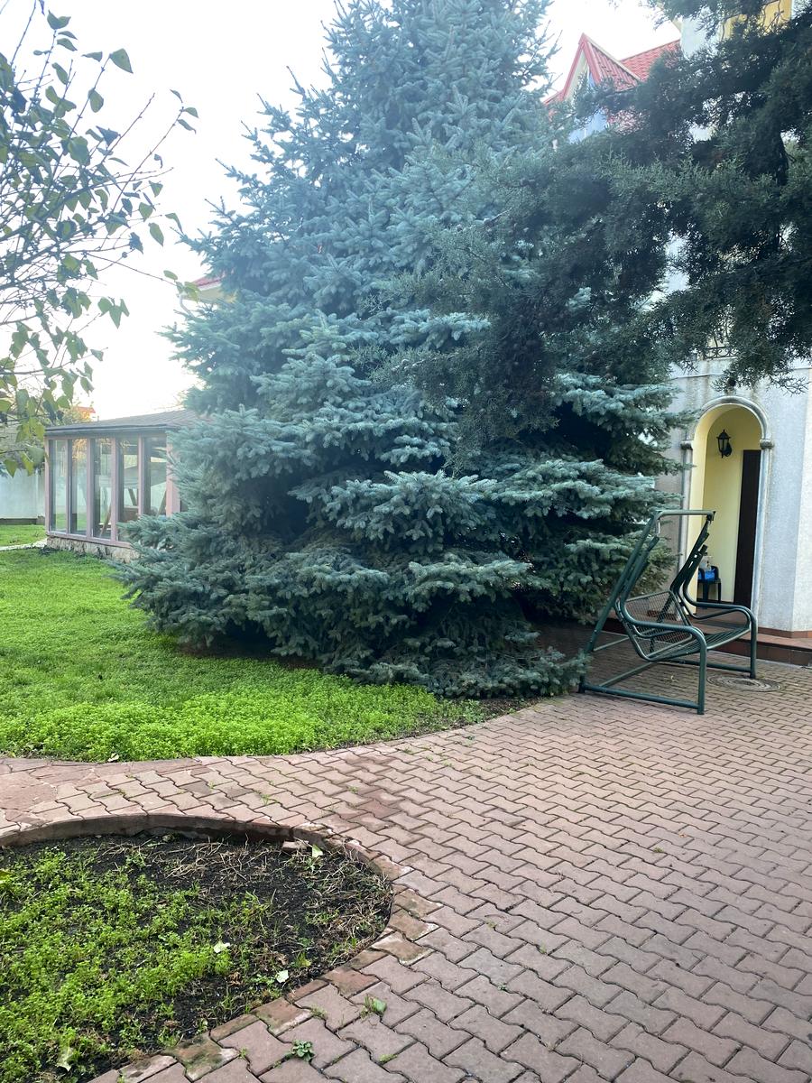 Будинок за адресою вул. Пілотна (площа 550 м²) Будинок за адресою вул. Пілотна (площа 550 м²) - Atlanta.ua