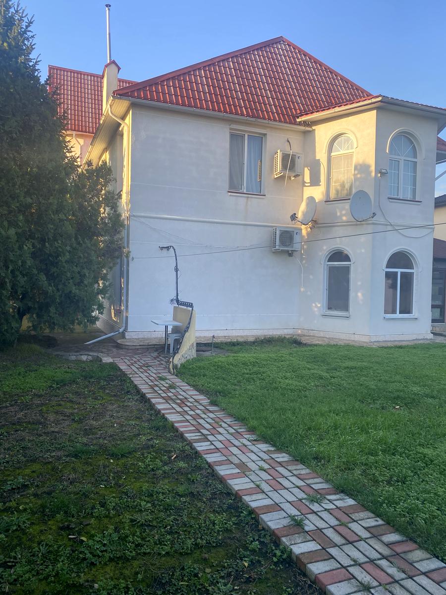 Будинок за адресою вул. Пілотна (площа 550 м²) - imageAlt 4 Будинок за адресою вул. Пілотна (площа 550 м²) - Atlanta.ua - imageAlt 4