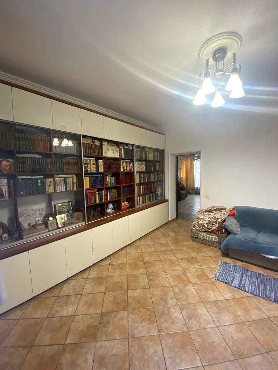 Будинок за адресою вул. Пілотна (площа 550 м²) - imageAlt 9 Будинок за адресою вул. Пілотна (площа 550 м²) - Atlanta.ua - imageAlt 9