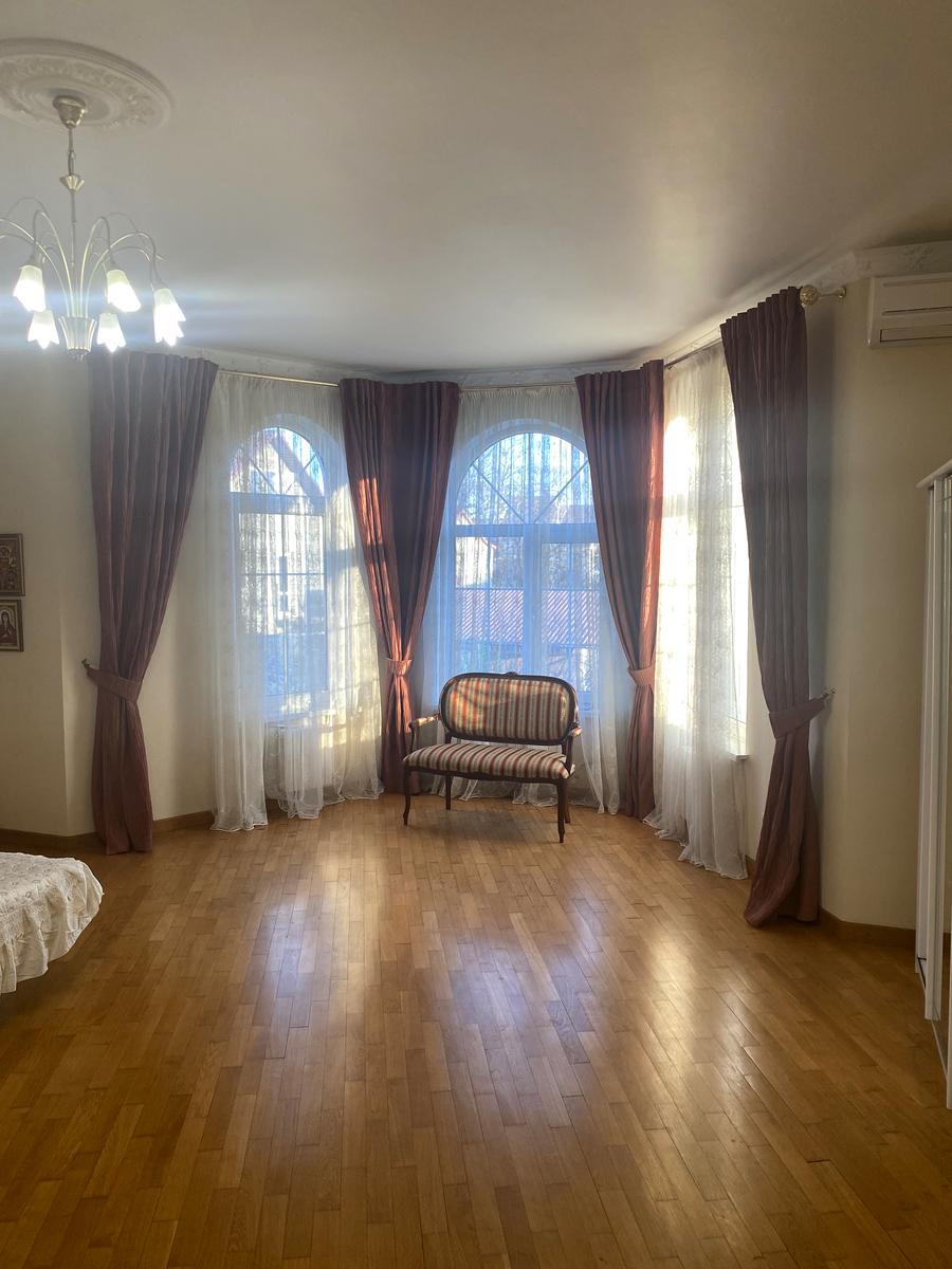 Будинок за адресою вул. Пілотна (площа 550 м²) - imageAlt 16 Будинок за адресою вул. Пілотна (площа 550 м²) - Atlanta.ua - imageAlt 16