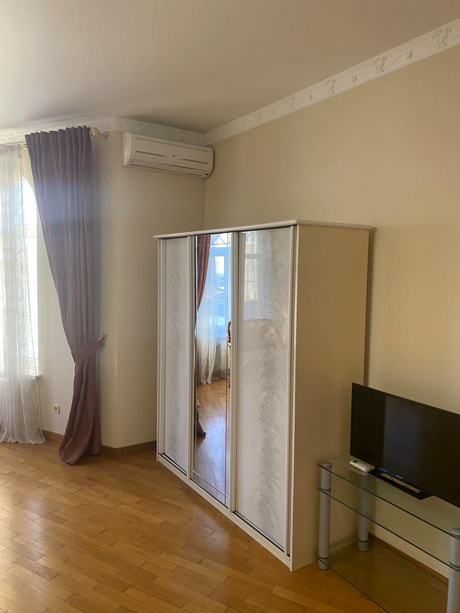 Будинок за адресою вул. Пілотна (площа 550 м²) - imageAlt 20 Будинок за адресою вул. Пілотна (площа 550 м²) - Atlanta.ua - imageAlt 20