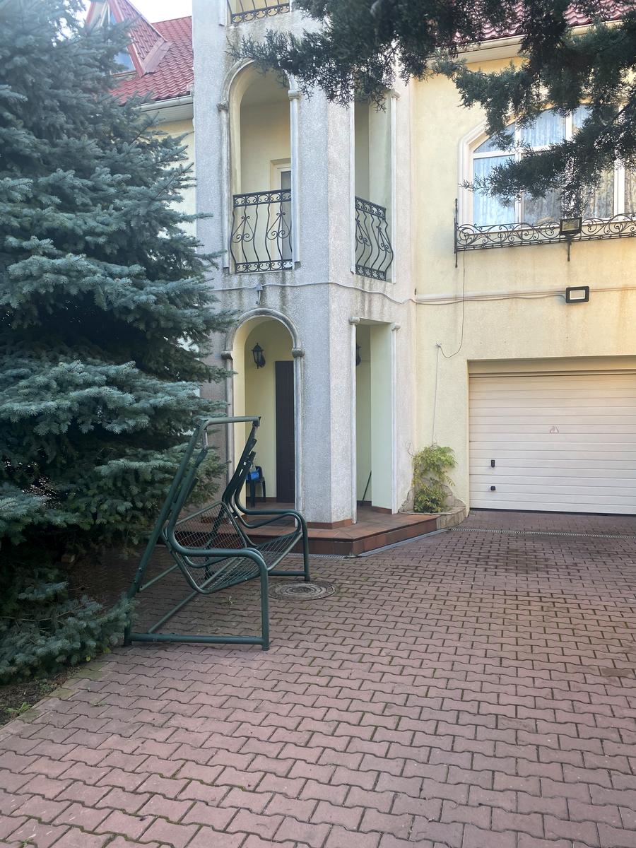 Будинок за адресою вул. Пілотна (площа 550 м²) - imageAlt 2 Будинок за адресою вул. Пілотна (площа 550 м²) - Atlanta.ua - imageAlt 2