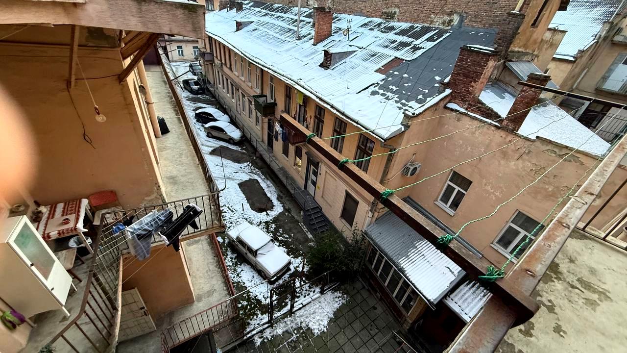1853775303294434