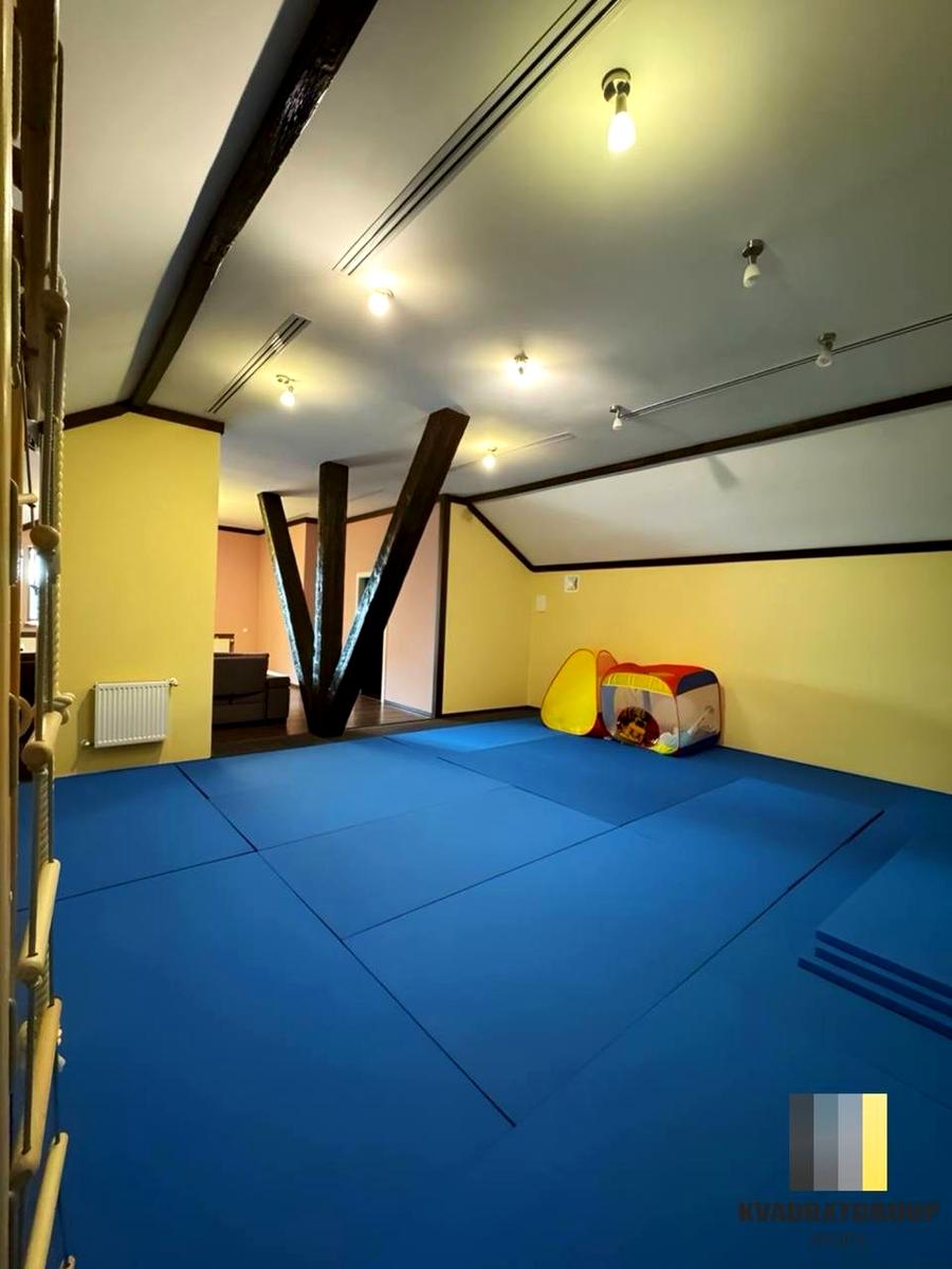 1853791537485721