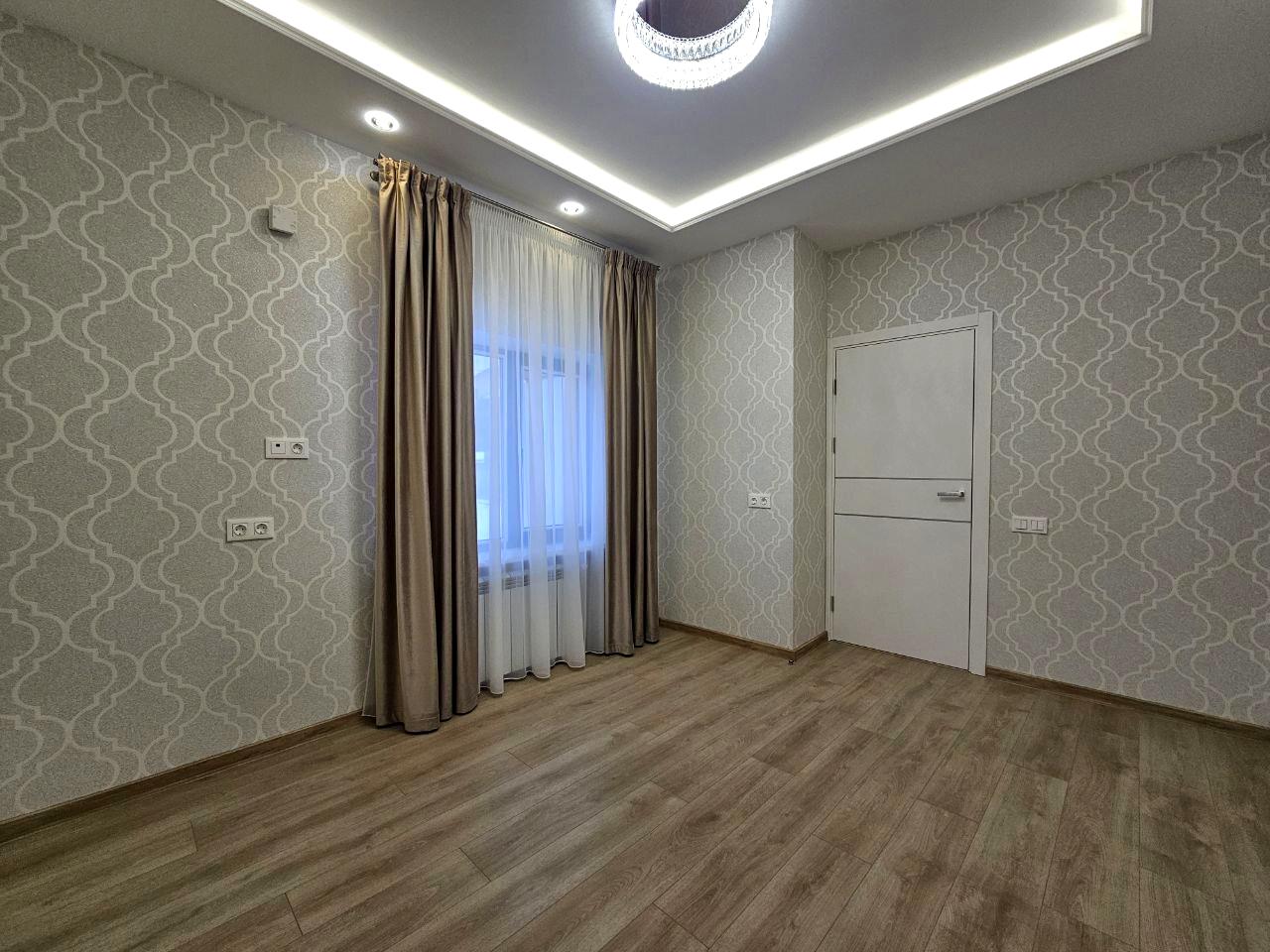 1853834989423081
