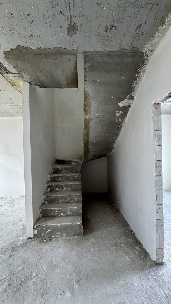 1853928216510298