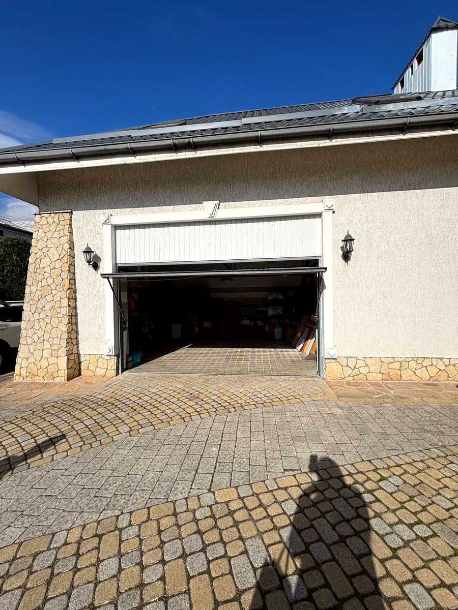 1854189993720794
