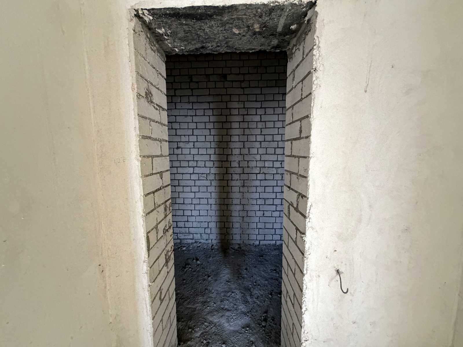 1854198317689638