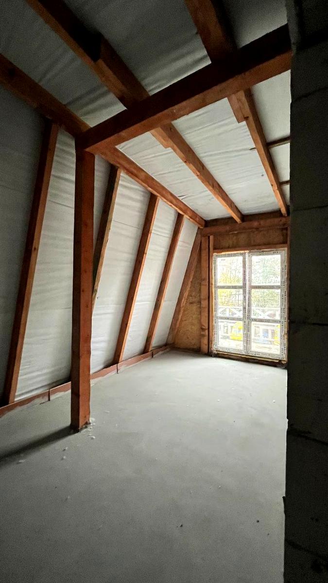 1854322569560017