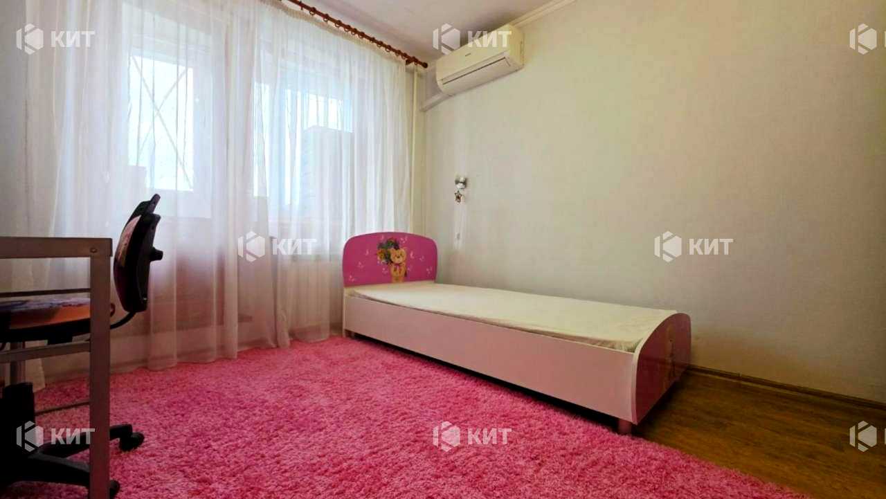 1854372122340301