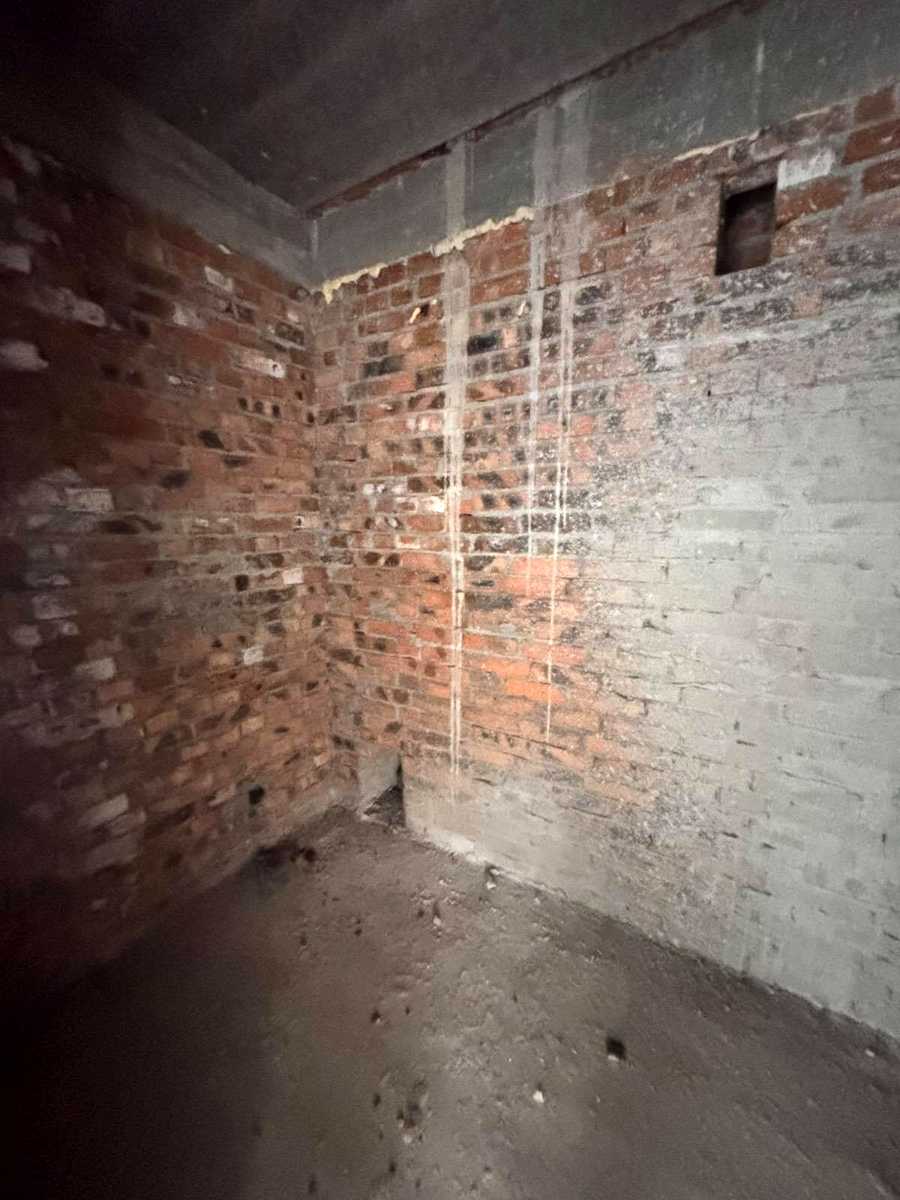 1854378618866792