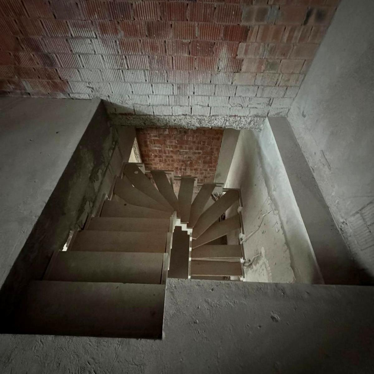 1854388884967932
