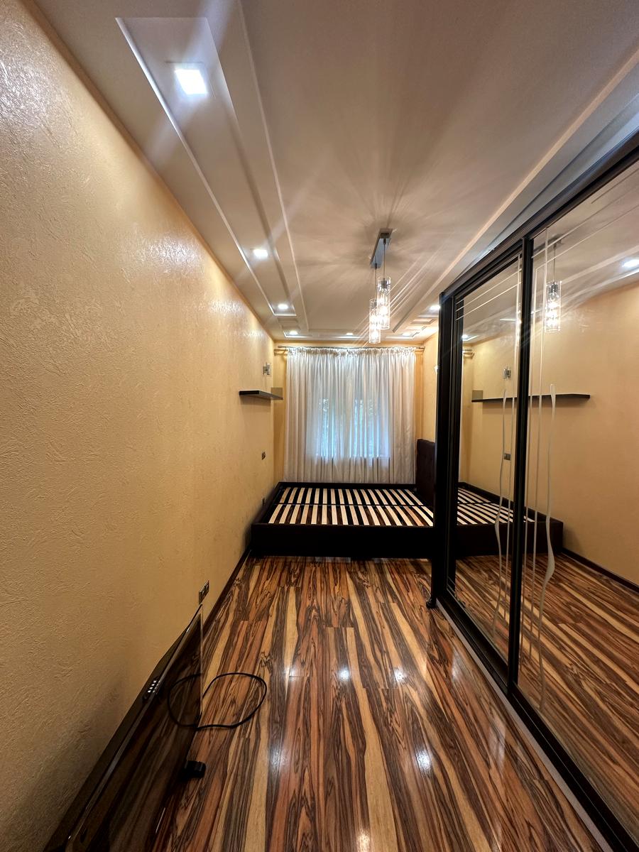 1854392232508690
