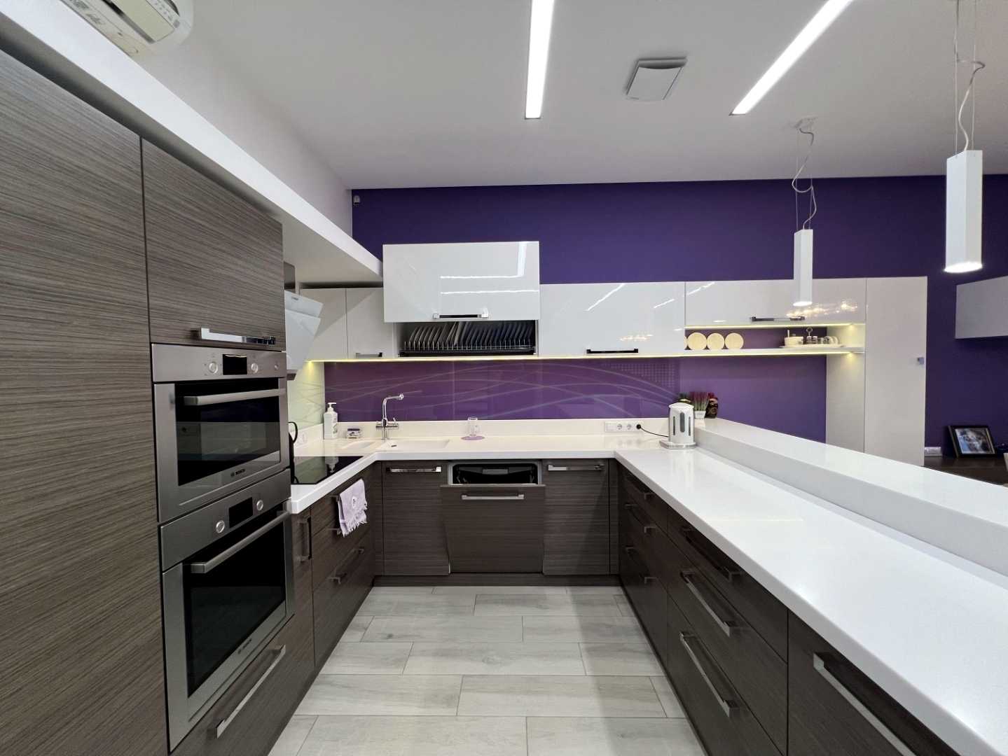 1854468906120253