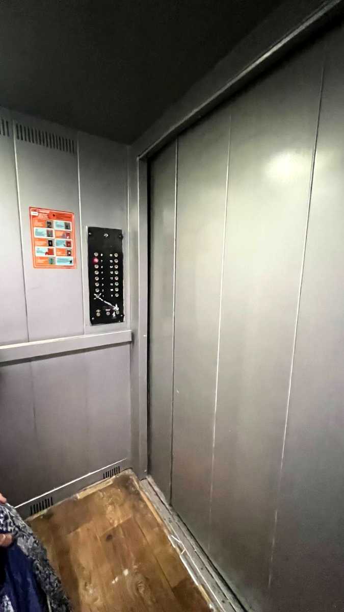 1854661435593611