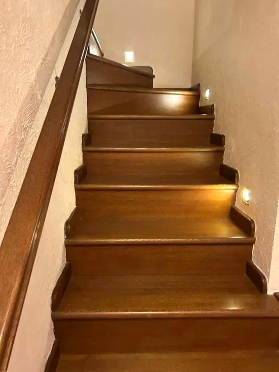 1854927110195652