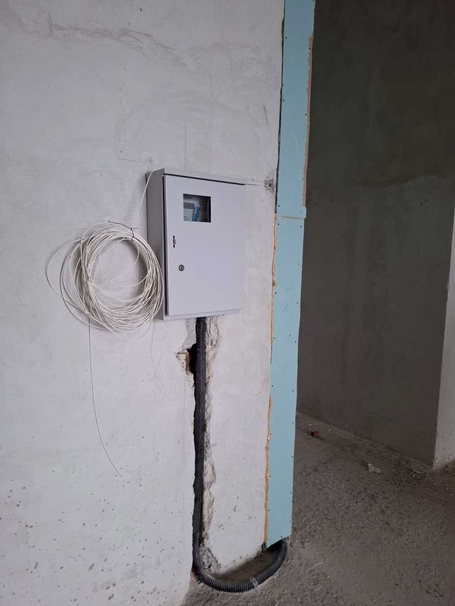 1855014436677800