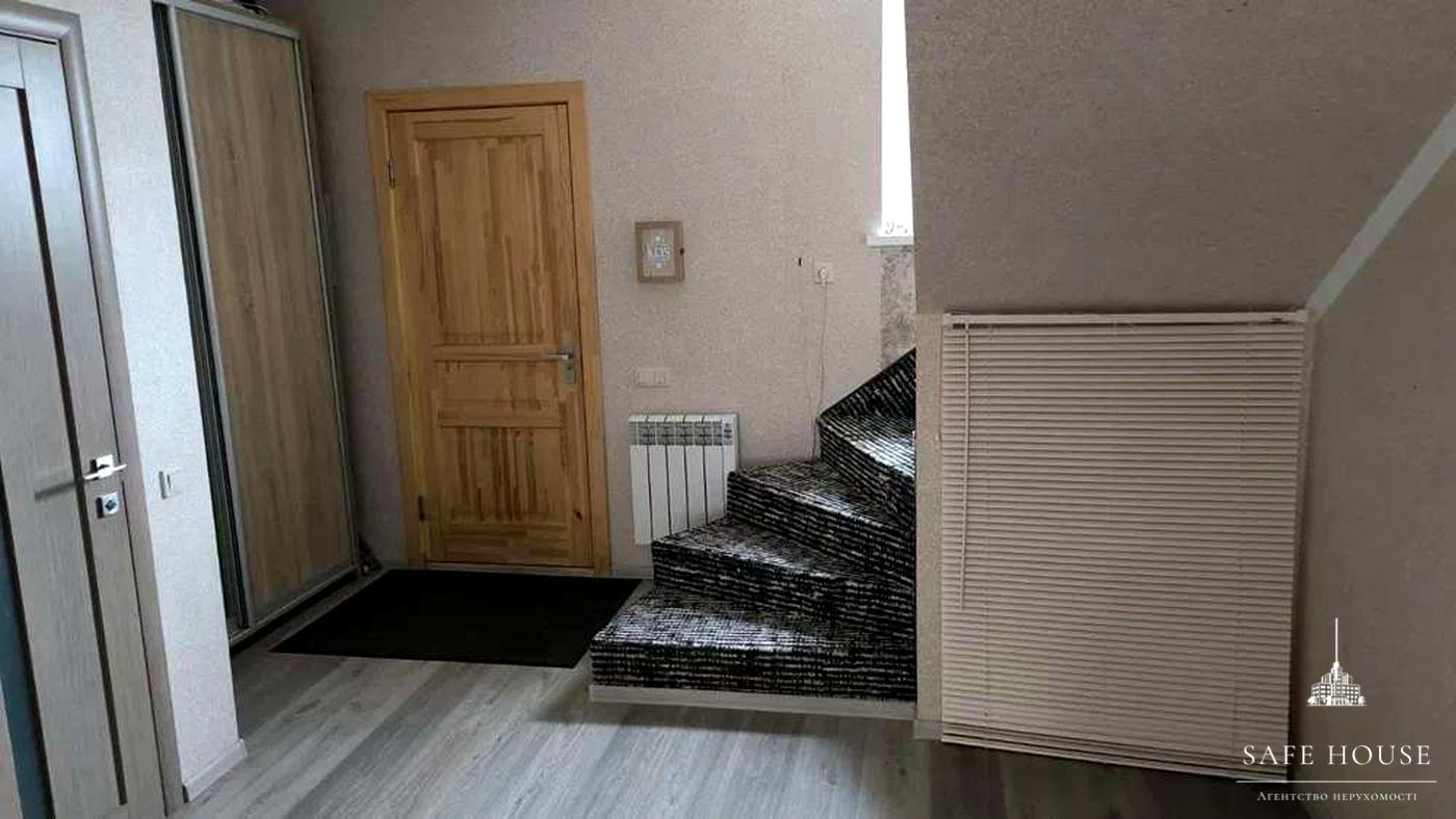 1855102876125699