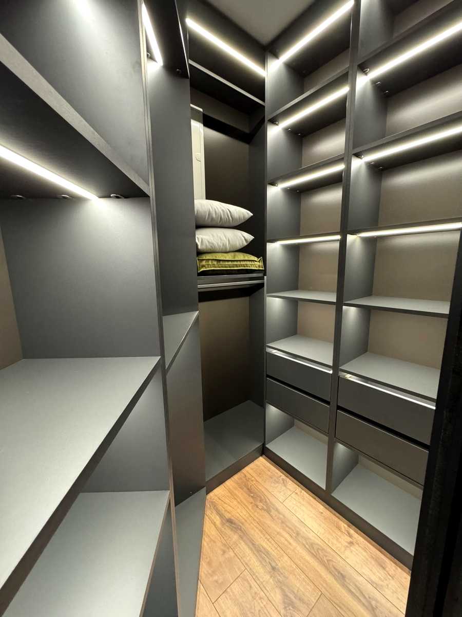 1855408714401088