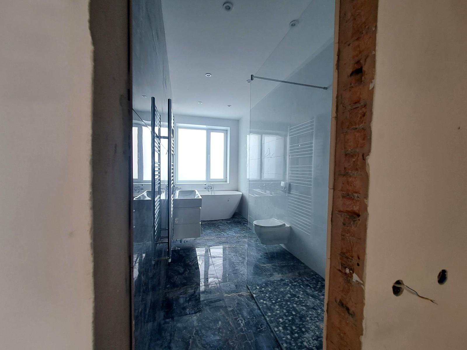 1855570442656771