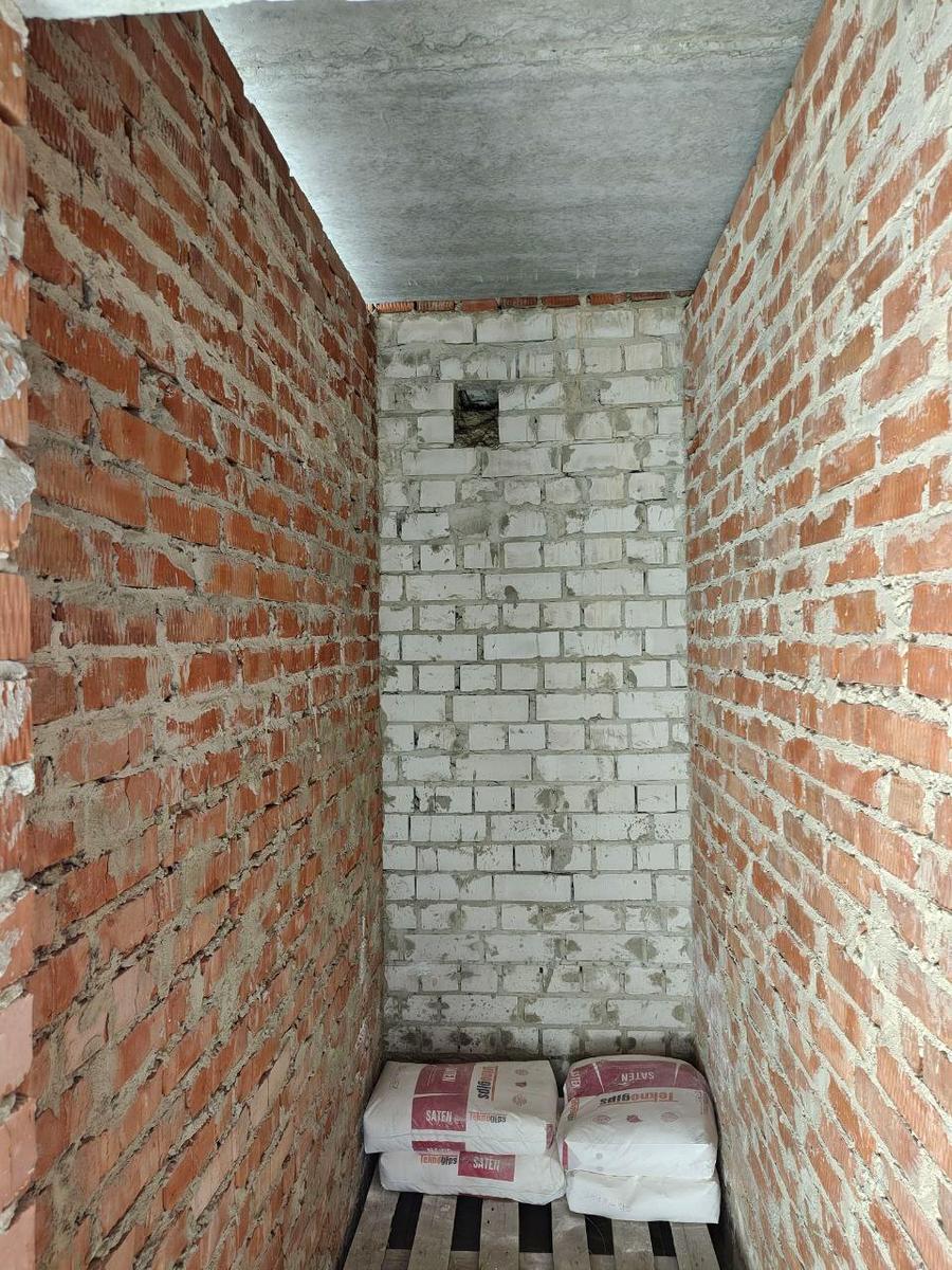 1855656984870302