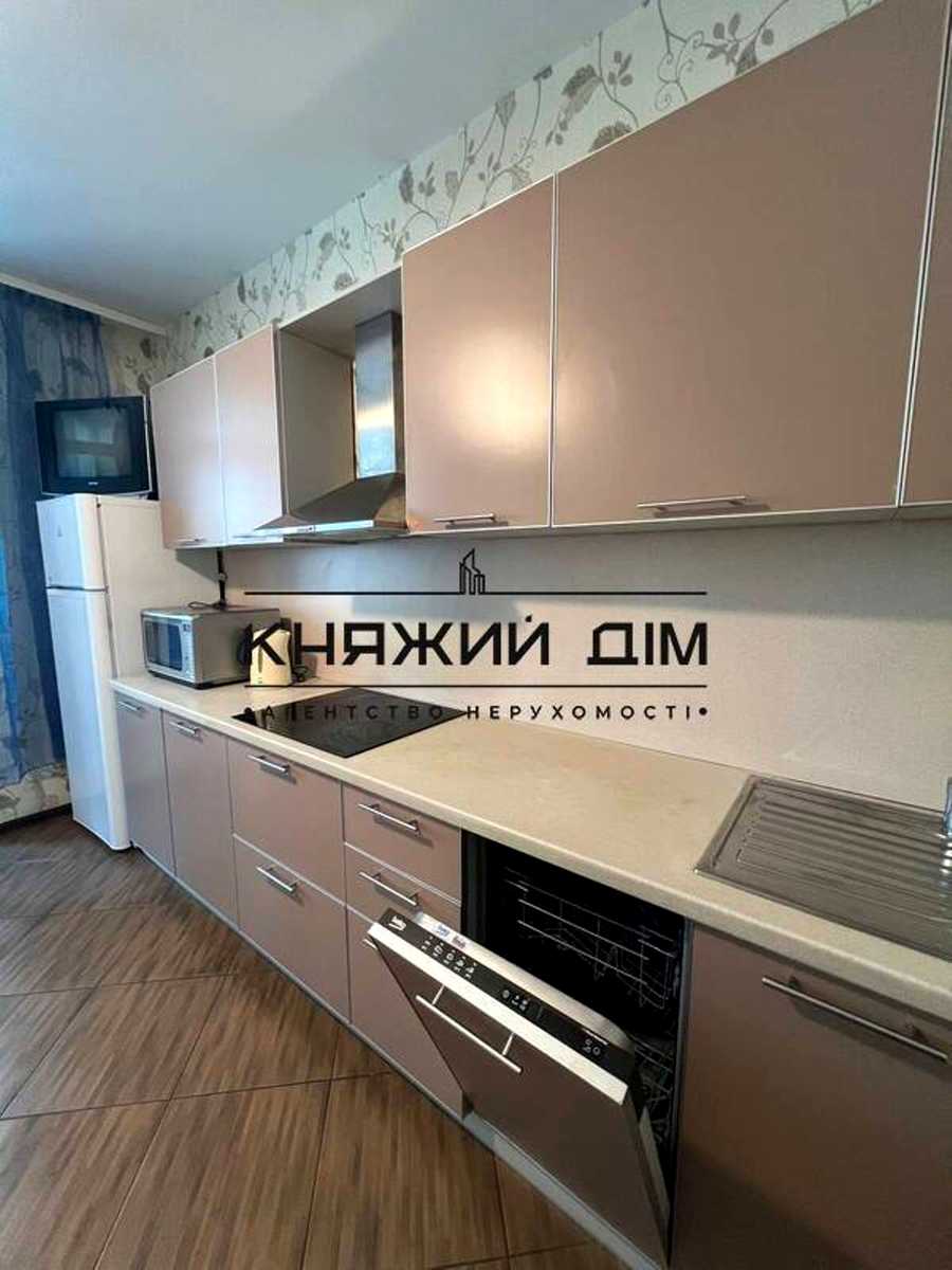1855730834324003