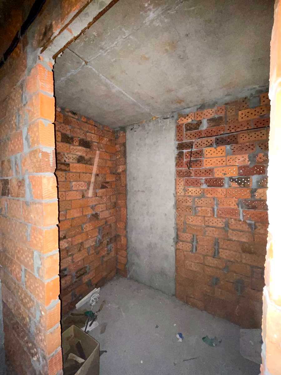 1855738763070041