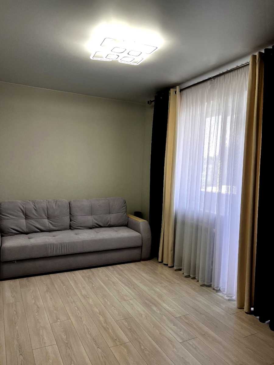 1855763116903636